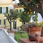 La Casa Del Sole Gæstehus 3*