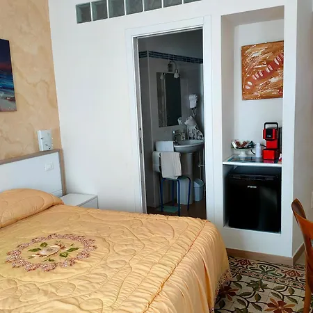 Affittacamere La Casa Del Sole 3*