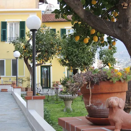 La Casa Del Sole Pensión 3*