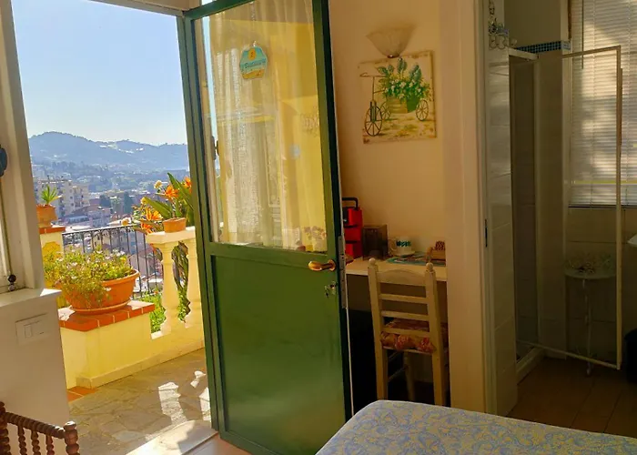 La Casa Del Sole 게스트하우스 3*