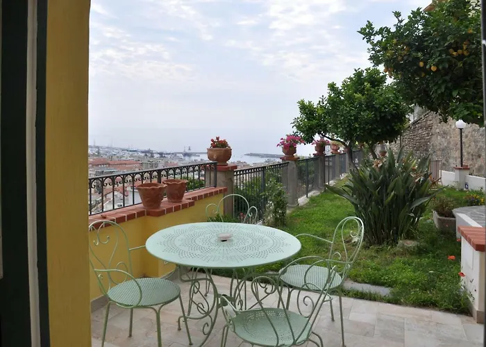 La Casa Del Sole 게스트하우스 산레모